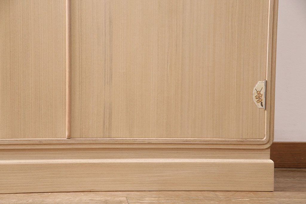 加茂総桐箪笥の見た目を変えずに綺麗にリペア!高品質リペアを施し、木地色仕上げ。(総桐たんす、衣装箪笥、着物箪笥、和タンス)