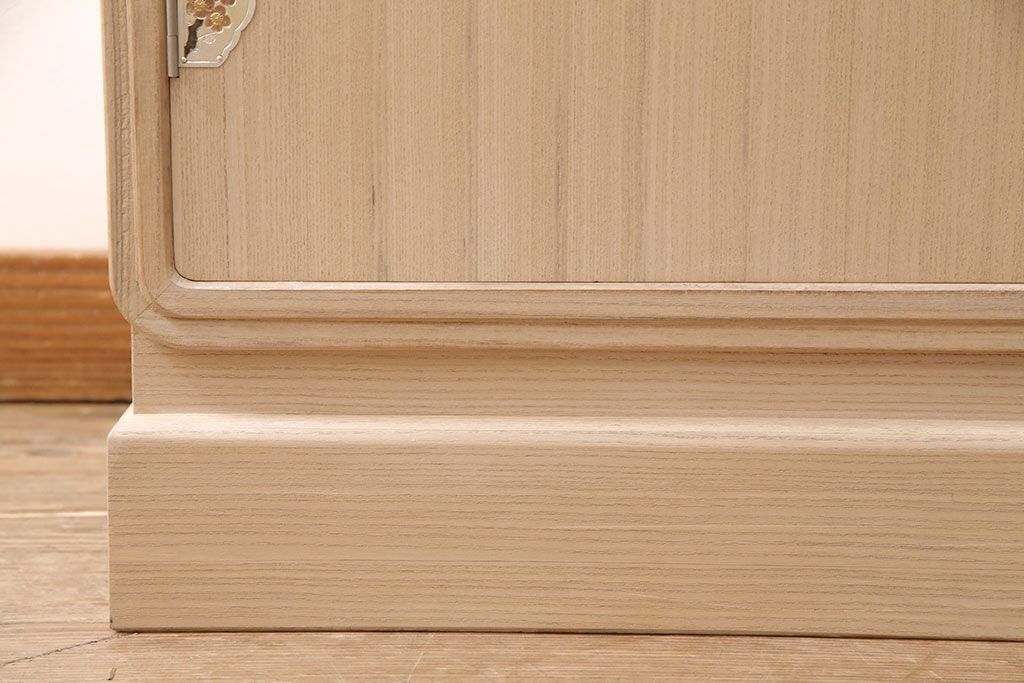 加茂総桐箪笥の見た目を変えずに綺麗にリペア!高品質リペアを施し、木地色仕上げ。(総桐たんす、衣装箪笥、着物箪笥、和タンス)