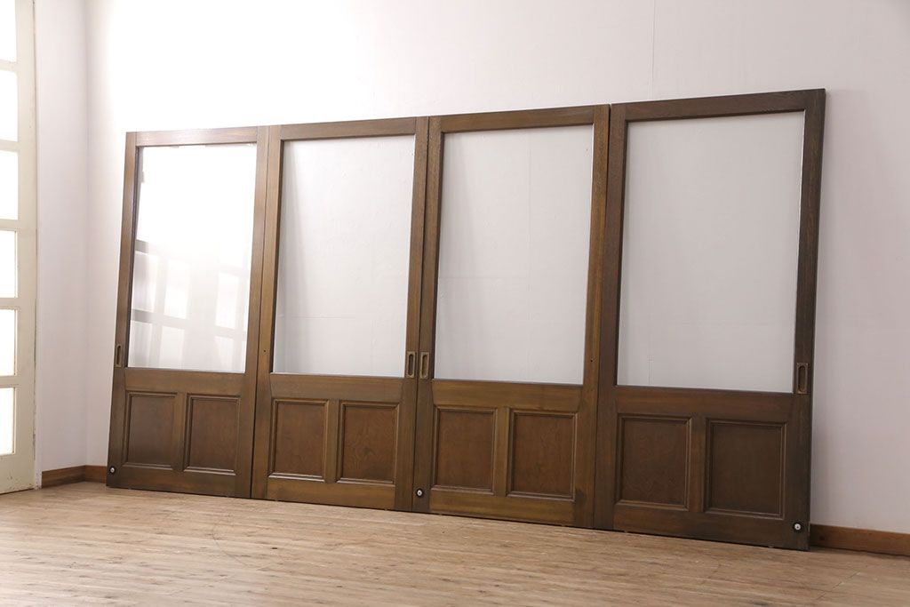 ガラス戸4枚をリペア&カスタム!クリアガラスに入れ替え。戸車、サムターン錠を取り付け。外部用塗装で仕上げ。(引き戸、建具)