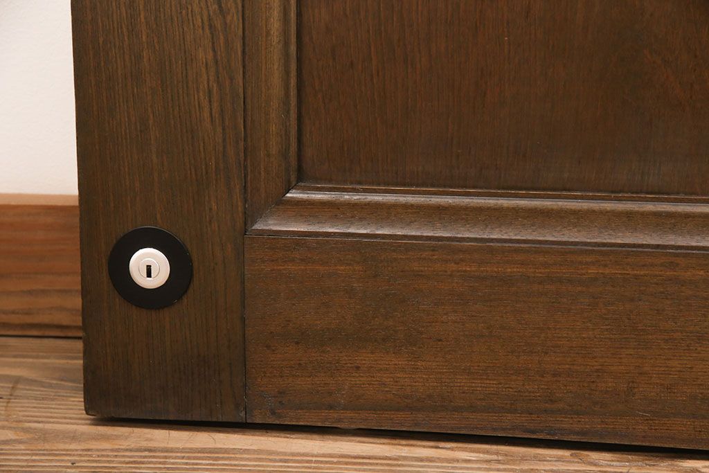 ガラス戸4枚をリペア&カスタム!クリアガラスに入れ替え。戸車、サムターン錠を取り付け。外部用塗装で仕上げ。(引き戸、建具)