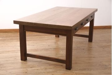 引き出し付きの作業台をリペア&カスタム!脚の貫の取り外し。傷の補修・着色。ワックス仕上げ。(ダイニングテーブル)