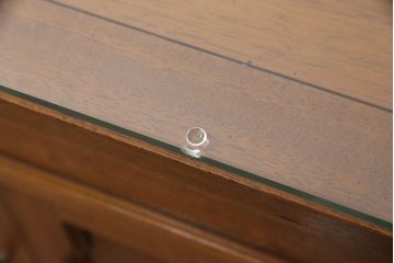 ドレクセルヘリテイジのサービス台をリペア&カスタム!着脱可能のガラス天板の取り付け。(サーバー、キャビネット、作業台、収納棚)