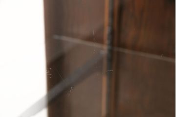 イギリスアンティークのショーケースをリペア&カスタム!棚受けはリビルドし、ビンテージ加工。棚板を追加。ワックス仕上げ。(ガラスケース、陳列棚)