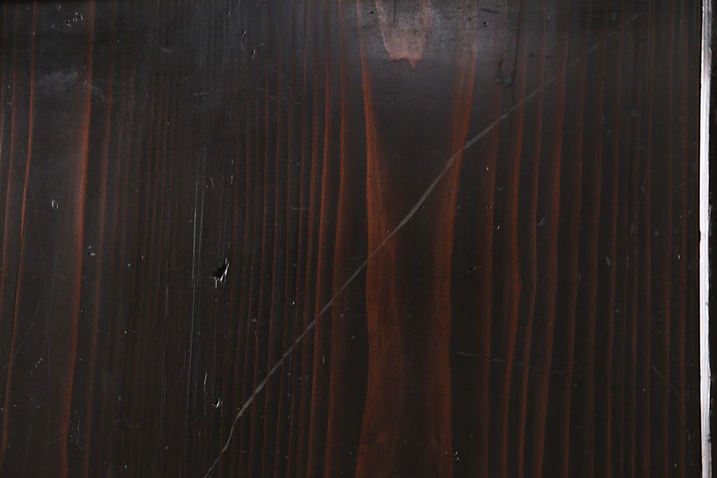 明治期の帯戸をリペア&カスタム!設置場所に合わせてリサイズし、吊り戸仕様に加工。濃い茶色で着色し仕上げ。(引き戸、建具)