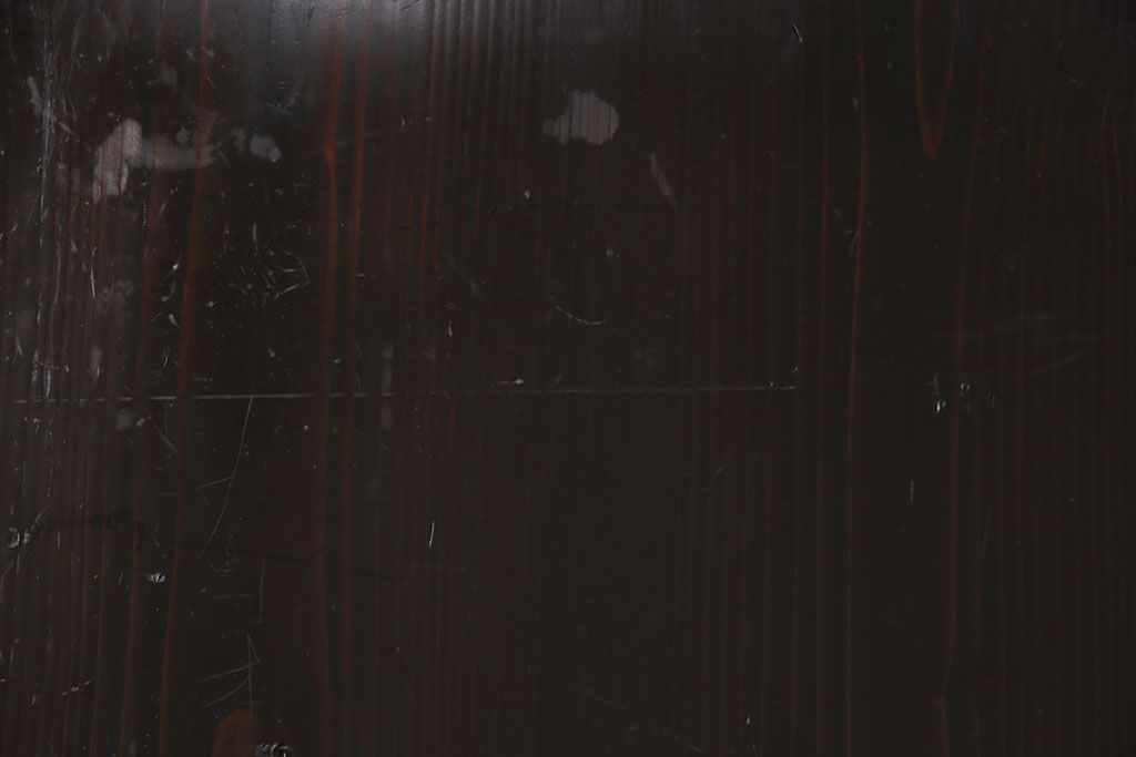 明治期の帯戸をリペア&カスタム!設置場所に合わせてリサイズし、吊り戸仕様に加工。濃い茶色で着色し仕上げ。(引き戸、建具)