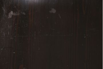 明治期の帯戸をリペア&カスタム!設置場所に合わせてリサイズし、吊り戸仕様に加工。濃い茶色で着色し仕上げ。(引き戸、建具)