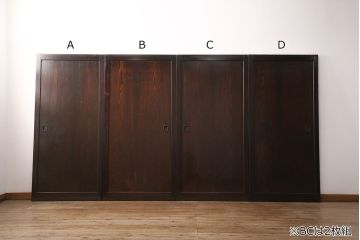 明治期の板戸4枚をリペア&カスタム!それぞれ設置場所に合わせてリサイズ。平型戸車、引き手を取り付け。(引き戸、建具)