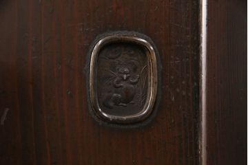 明治期の板戸4枚をリペア&カスタム!それぞれ設置場所に合わせてリサイズ。平型戸車、引き手を取り付け。(引き戸、建具)