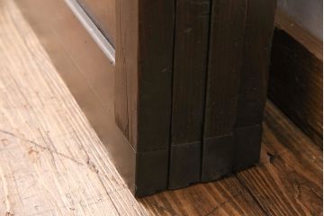 明治期の板戸4枚をリペア&カスタム!それぞれ設置場所に合わせてリサイズ。平型戸車、引き手を取り付け。(引き戸、建具)