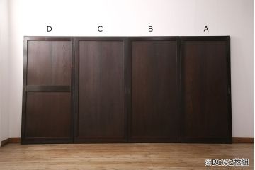 明治期の板戸4枚をリペア&カスタム!それぞれ設置場所に合わせてリサイズ。平型戸車、引き手を取り付け。(引き戸、建具)