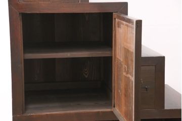 明治大正期の階段箪笥の見た目を変えずに綺麗にリペア!欠損した金具、棚板、引き出しを取り付け。(時代箪笥、収納棚)