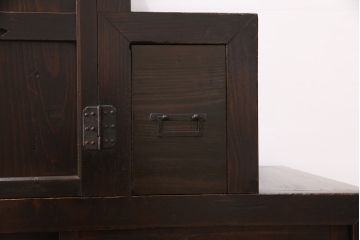 明治大正期の階段箪笥の見た目を変えずに綺麗にリペア!欠損した金具、棚板、引き出しを取り付け。(時代箪笥、収納棚)