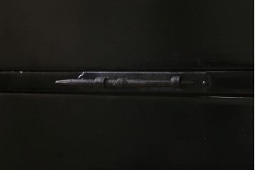 漆絵が施された明治大正期の重ね箪笥の見た目を変えずに綺麗にリペア!カシュー塗装仕上げ。(アート家具、アート箪笥、収納箪笥、時代箪笥、向日葵、ひまわり)