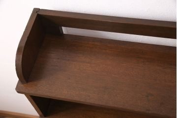 本棚の見た目を変えずに綺麗にリペア!1トーン落ち着いた色味に着色し仕上げ。(オープンシェルフ、シェルフ)