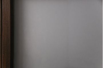 ガラス戸2枚をリペア&カスタム!設置場所に合わせてリサイズ。戸車、引き手を取り付け。ガラスを星ガラス・すりガラス・ダイヤガラス・モールガラスに変更。当店商品を参考に着色し仕上げ。(引き戸、建具)