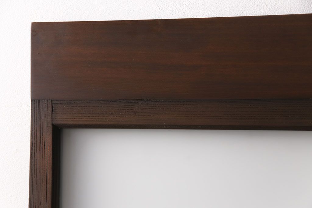 ガラス戸2枚をリペア&カスタム!設置場所に合わせてリサイズ。戸車、引き手を取り付け。ガラスを星ガラス・すりガラス・ダイヤガラス・モールガラスに変更。当店商品を参考に着色し仕上げ。(引き戸、建具)