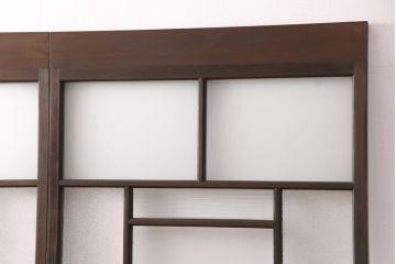 ガラス戸2枚をリペア&カスタム!設置場所に合わせてリサイズ。戸車、引き手を取り付け。ガラスを星ガラス・すりガラス・ダイヤガラス・モールガラスに変更。当店商品を参考に着色し仕上げ。(引き戸、建具)