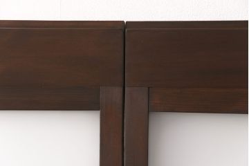 ガラス戸2枚をリペア&カスタム!設置場所に合わせてリサイズ。戸車、引き手を取り付け。ガラスを星ガラス・すりガラス・ダイヤガラス・モールガラスに変更。当店商品を参考に着色し仕上げ。(引き戸、建具)