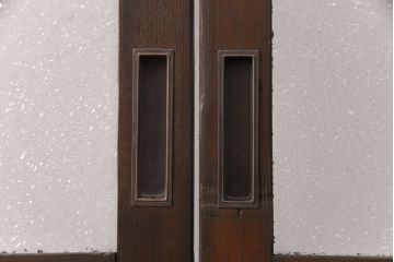 ガラス戸2枚をリペア&カスタム!設置場所に合わせてリサイズ。戸車、引き手を取り付け。ガラスを星ガラス・すりガラス・ダイヤガラス・モールガラスに変更。当店商品を参考に着色し仕上げ。(引き戸、建具)