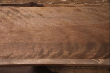水目桜の一枚板の見た目を変えずに綺麗にリペア!裏面の穴埋め加工。当店商品を参考に着色し仕上げ。(材料、天板、DIY)