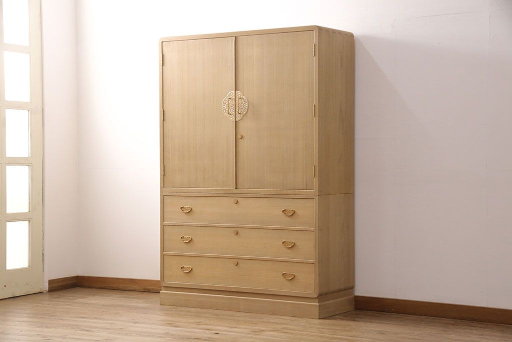 加茂総桐箪笥の見た目を変えずに綺麗にリペア!高品質リペアを施し、木地色仕上げ。(総桐たんす、衣装箪笥、着物箪笥、和タンス)