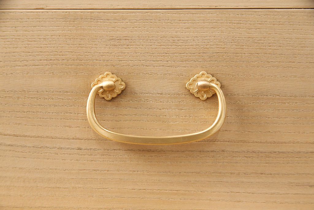 加茂総桐箪笥の見た目を変えずに綺麗にリペア!高品質リペアを施し、木地色仕上げ。(総桐たんす、衣装箪笥、着物箪笥、和タンス)