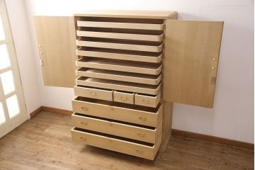 加茂総桐箪笥の見た目を変えずに綺麗にリペア!高品質リペアを施し、木地色仕上げ。(総桐たんす、衣装箪笥、着物箪笥、和タンス)