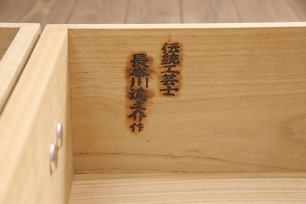 加茂総桐箪笥の見た目を変えずに綺麗にリペア!高品質リペアを施し、木地色仕上げ。(総桐たんす、衣装箪笥、着物箪笥、和タンス)