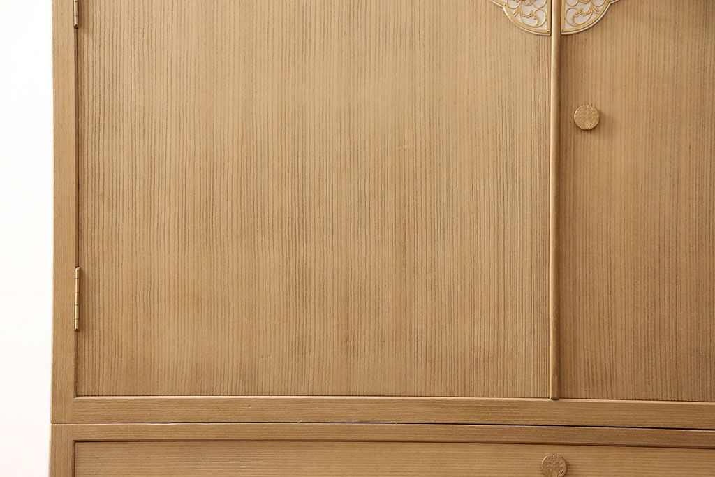 加茂総桐箪笥の見た目を変えずに綺麗にリペア!高品質リペアを施し、木地色仕上げ。(総桐たんす、衣装箪笥、着物箪笥、和タンス)