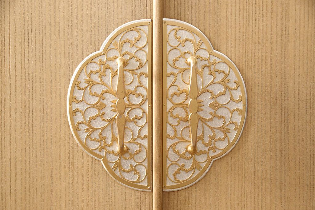 加茂総桐箪笥の見た目を変えずに綺麗にリペア!高品質リペアを施し、木地色仕上げ。(総桐たんす、衣装箪笥、着物箪笥、和タンス)