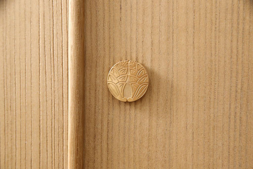 加茂総桐箪笥の見た目を変えずに綺麗にリペア!高品質リペアを施し、木地色仕上げ。(総桐たんす、衣装箪笥、着物箪笥、和タンス)