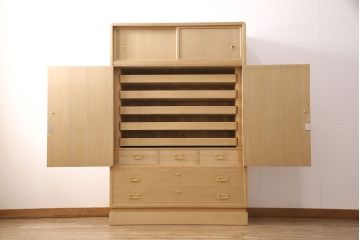 桐箪笥の見た目を変えずに綺麗にリペア!木地色・蜜蝋ワックス仕上げ。(収納箪笥、整理箪笥、衣装箪笥、和タンス、着物箪笥、桐たんす)