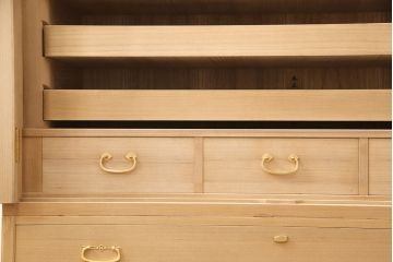 桐箪笥の見た目を変えずに綺麗にリペア!木地色・蜜蝋ワックス仕上げ。(収納箪笥、整理箪笥、衣装箪笥、和タンス、着物箪笥、桐たんす)