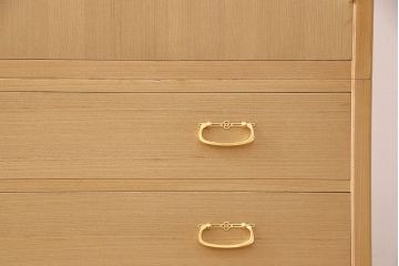 桐箪笥の見た目を変えずに綺麗にリペア!木地色・蜜蝋ワックス仕上げ。(収納箪笥、整理箪笥、衣装箪笥、和タンス、着物箪笥、桐たんす)