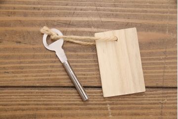 桐箪笥の見た目を変えずに綺麗にリペア!木地色・蜜蝋ワックス仕上げ。(収納箪笥、整理箪笥、衣装箪笥、和タンス、着物箪笥、桐たんす)