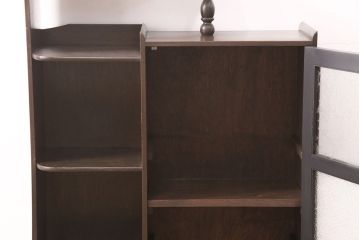 本箱をリペア&カスタム!斜め角の脚を取り付け。前面を天板の色味に合わせてペイント。(収納棚、戸棚、キャビネット)