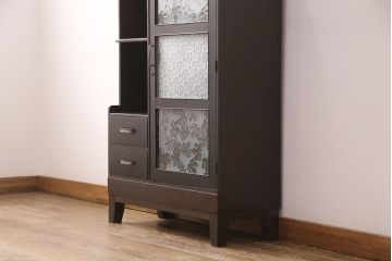 本箱をリペア&カスタム!斜め角の脚を取り付け。前面を天板の色味に合わせてペイント。(収納棚、戸棚、キャビネット)