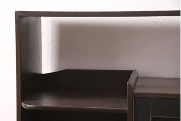 本箱をリペア&カスタム!斜め角の脚を取り付け。前面を天板の色味に合わせてペイント。(収納棚、戸棚、キャビネット)