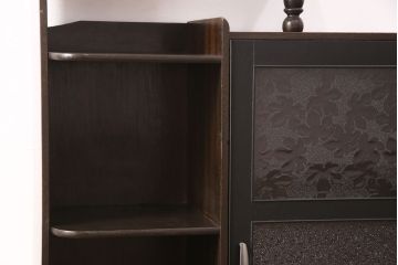 本箱をリペア&カスタム!斜め角の脚を取り付け。前面を天板の色味に合わせてペイント。(収納棚、戸棚、キャビネット)