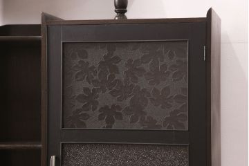 本箱をリペア&カスタム!斜め角の脚を取り付け。前面を天板の色味に合わせてペイント。(収納棚、戸棚、キャビネット)