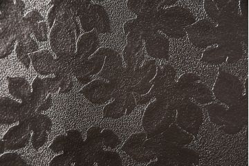 本箱をリペア&カスタム!斜め角の脚を取り付け。前面を天板の色味に合わせてペイント。(収納棚、戸棚、キャビネット)