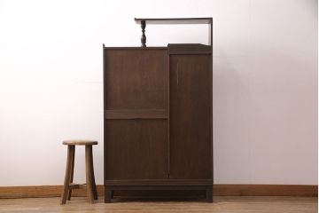 本箱をリペア&カスタム!斜め角の脚を取り付け。前面を天板の色味に合わせてペイント。(収納棚、戸棚、キャビネット)