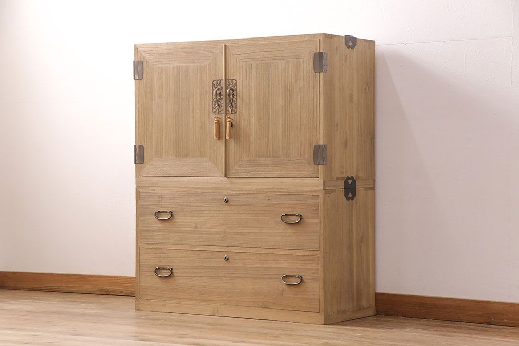 桐箪笥の見た目を変えずに綺麗にリペア!房の交換。木地色・蜜蝋ワックス仕上げ。(収納箪笥、整理箪笥、衣装箪笥、着物箪笥、和タンス、桐たんす)