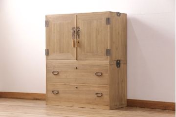 桐箪笥の見た目を変えずに綺麗にリペア!房の交換。木地色・蜜蝋ワックス仕上げ。(収納箪笥、整理箪笥、衣装箪笥、着物箪笥、和タンス、桐たんす)