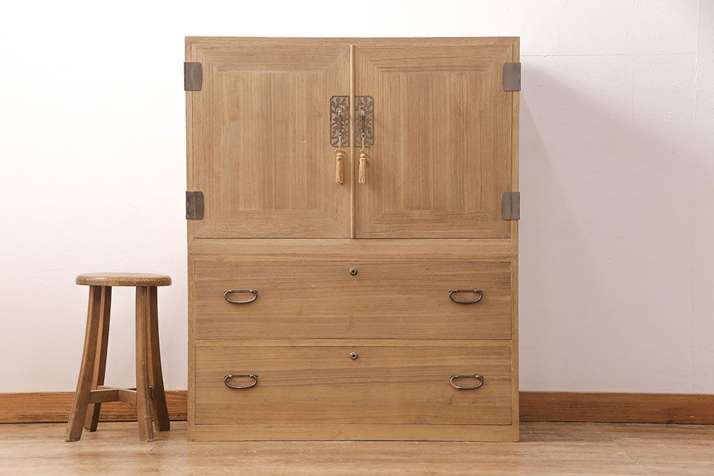 桐箪笥の見た目を変えずに綺麗にリペア!房の交換。木地色・蜜蝋ワックス仕上げ。(収納箪笥、整理箪笥、衣装箪笥、着物箪笥、和タンス、桐たんす)