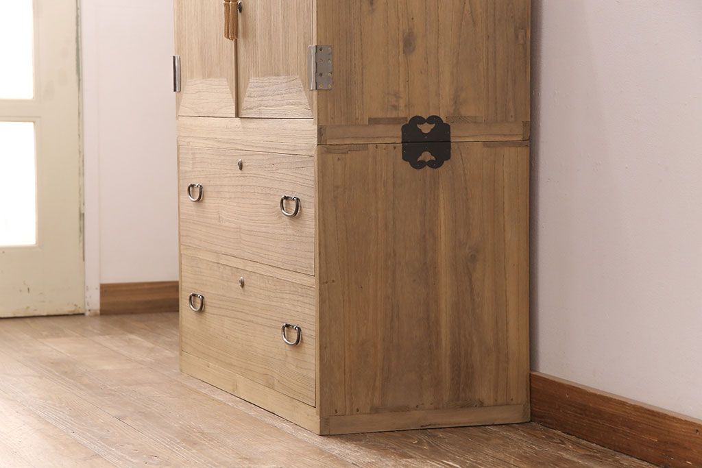 桐箪笥の見た目を変えずに綺麗にリペア!房の交換。木地色・蜜蝋ワックス仕上げ。(収納箪笥、整理箪笥、衣装箪笥、着物箪笥、和タンス、桐たんす)