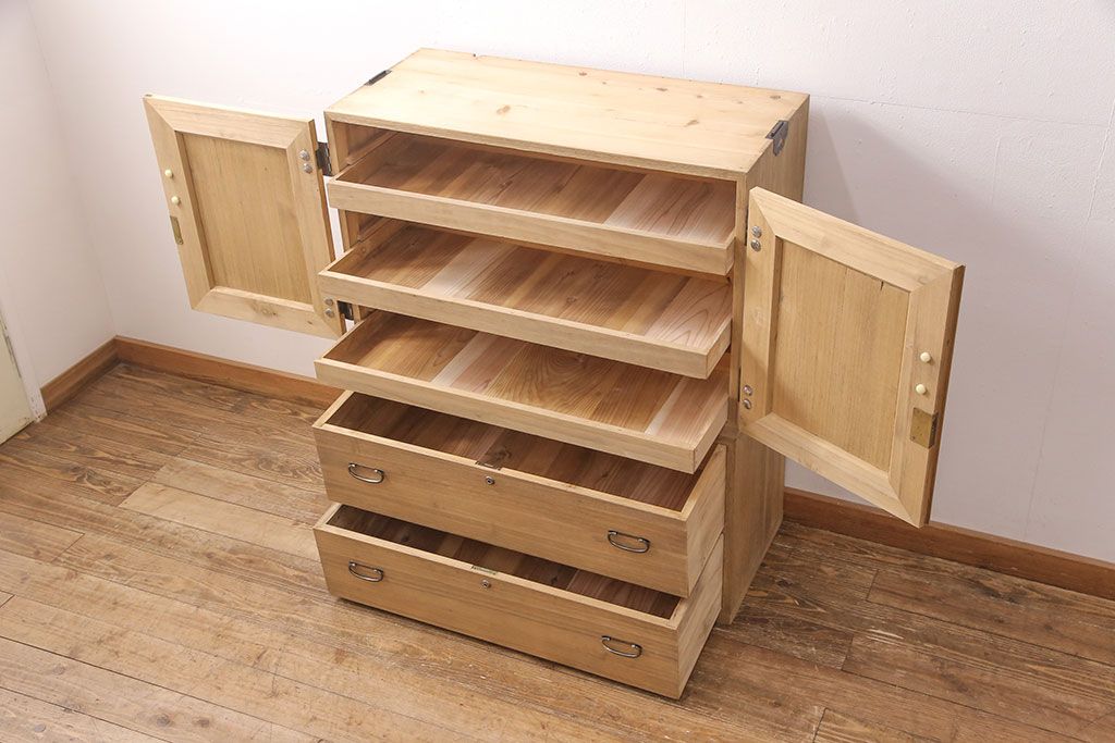 桐箪笥の見た目を変えずに綺麗にリペア!房の交換。木地色・蜜蝋ワックス仕上げ。(収納箪笥、整理箪笥、衣装箪笥、着物箪笥、和タンス、桐たんす)