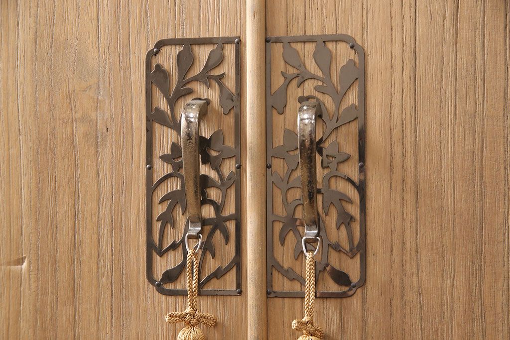 桐箪笥の見た目を変えずに綺麗にリペア!房の交換。木地色・蜜蝋ワックス仕上げ。(収納箪笥、整理箪笥、衣装箪笥、着物箪笥、和タンス、桐たんす)