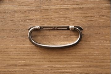 桐箪笥の見た目を変えずに綺麗にリペア!房の交換。木地色・蜜蝋ワックス仕上げ。(収納箪笥、整理箪笥、衣装箪笥、着物箪笥、和タンス、桐たんす)