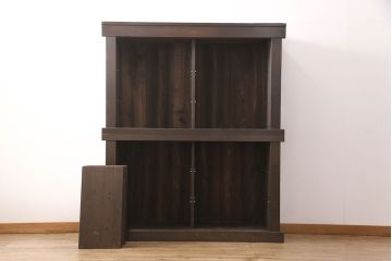 明治大正期の水屋箪笥キャビネットをリペア&カスタム!可動式の棚板を設置し、クリアガラスへ入れ替え。濃い茶色で着色し仕上げ。(食器棚、収納棚、戸棚)